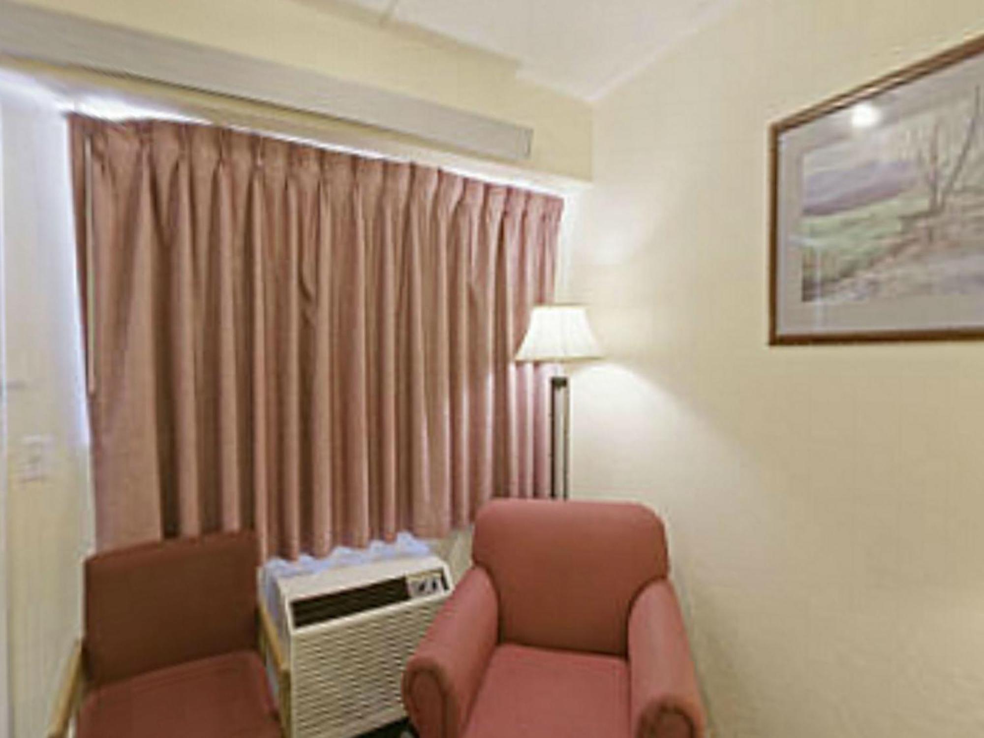 Royal Inn Charlotte Zewnętrze zdjęcie