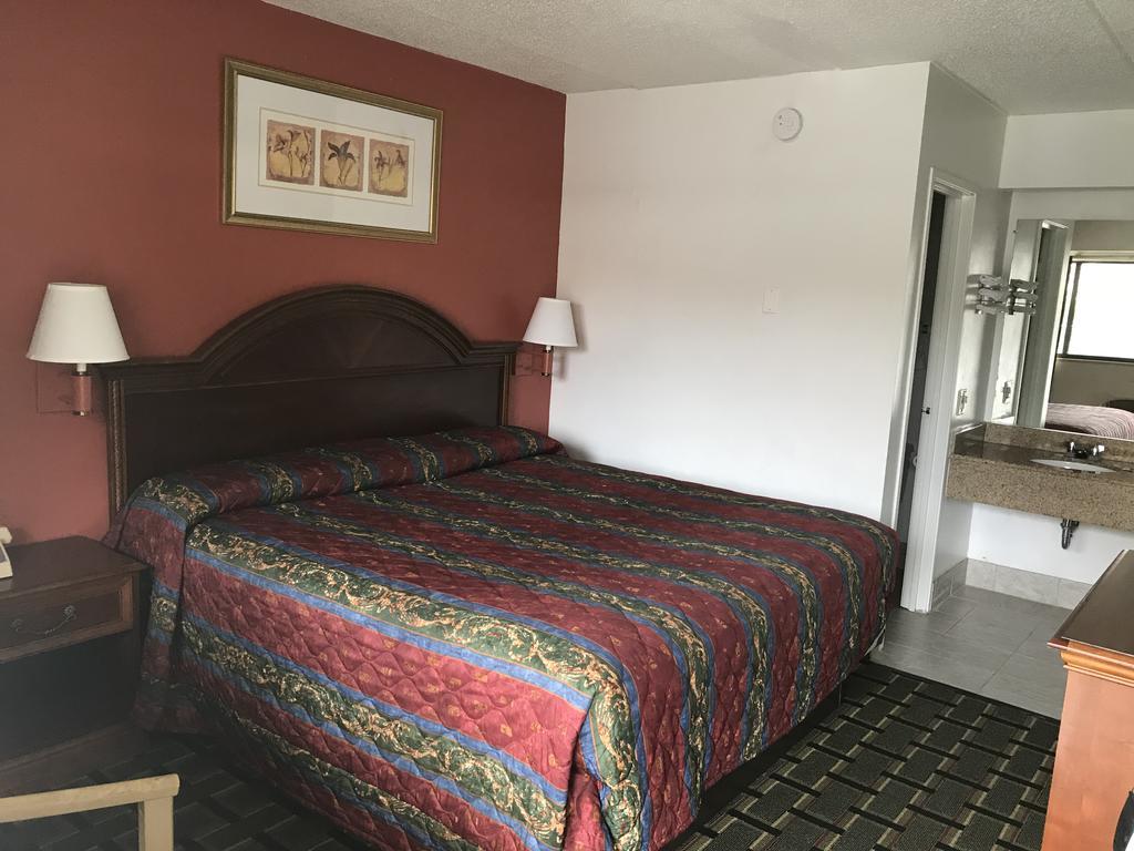 Royal Inn Charlotte Zewnętrze zdjęcie